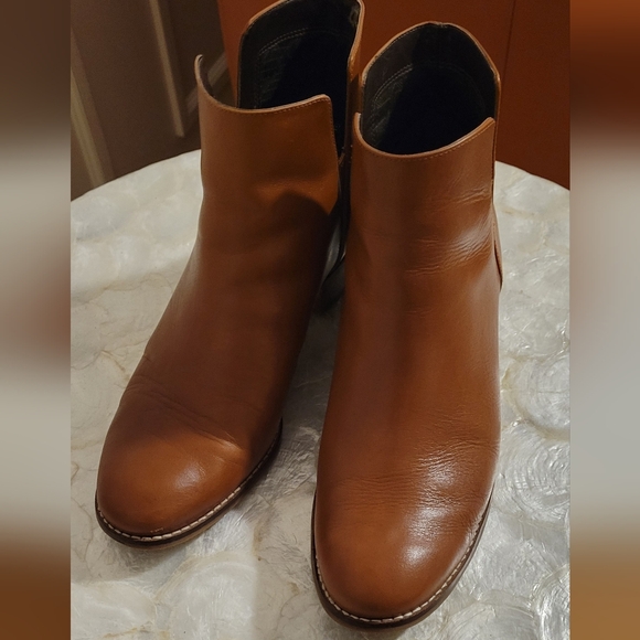 Cole Haan Bootie Tan/Cognac Size 9 - Picture 2 of 8